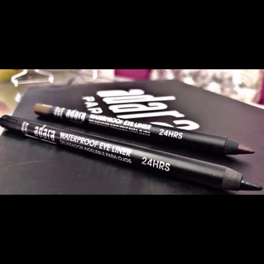 24 Waterproof Eyeliner